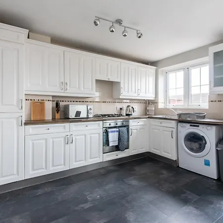 3 Bed Gem In Pontefract For Easy Commutes To Leeds And Wakefield Villa Exterior photo