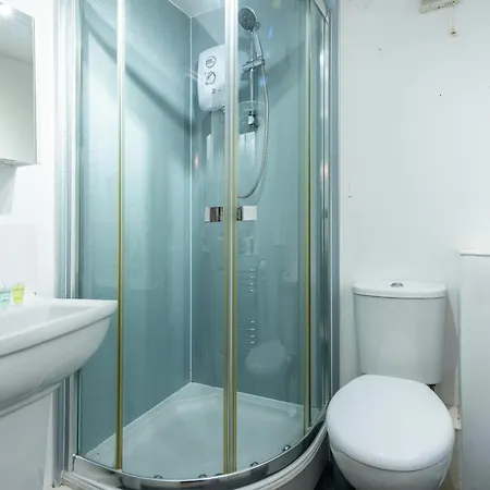3 Bed Gem In Pontefract For Easy Commutes To Leeds And Wakefield Villa Exterior photo