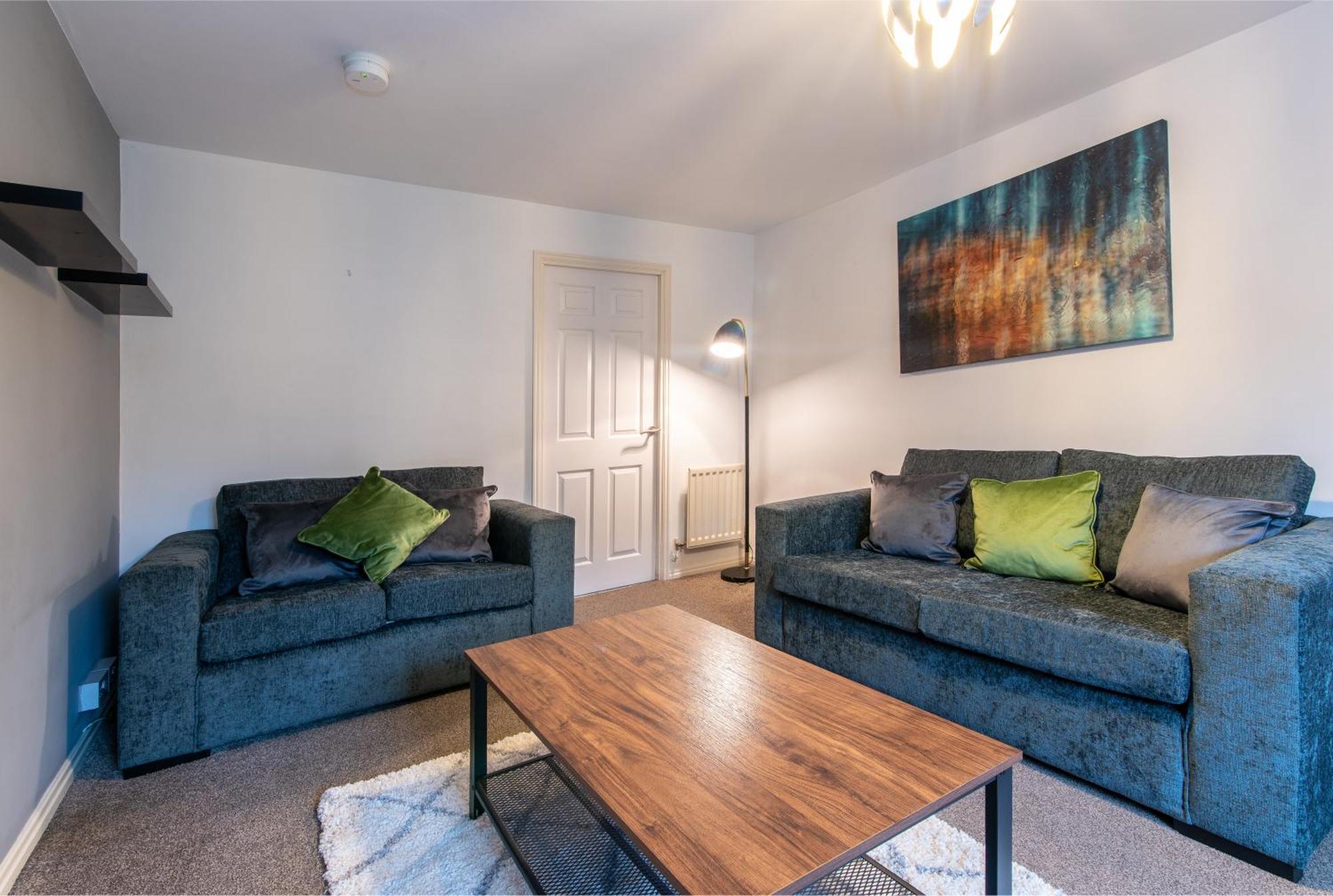 Holiday home 3 Bed Gem In For Easy Commutes To Leeds And Wakefield Pontefract