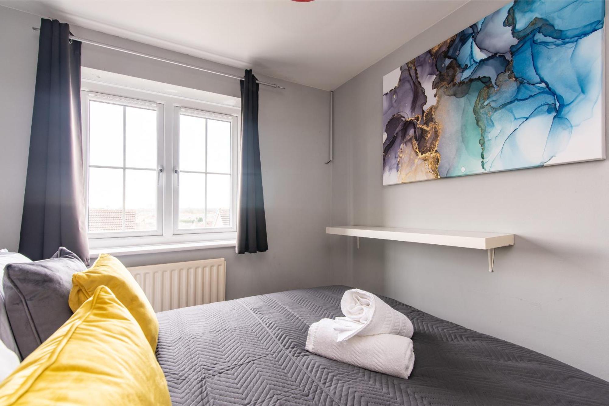 3 Bed Gem In For Easy Commutes To Leeds And Wakefield Holiday home *